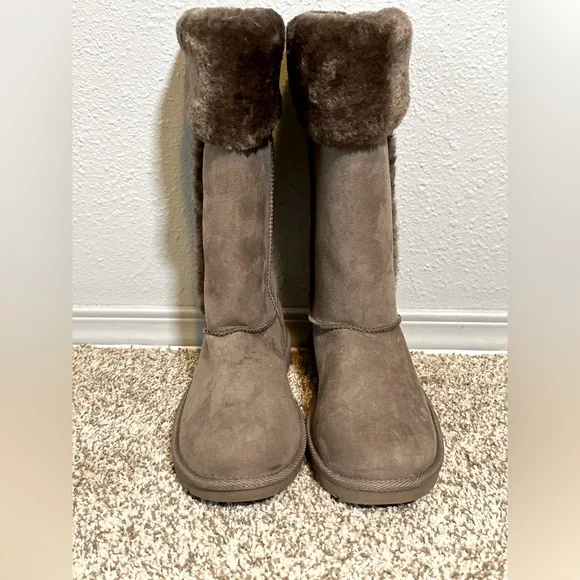 Arizona Women’s Brown Truffle Memory Foam Boots Size 8 NWOT Stylish Comfortable - Picture 2 of 14